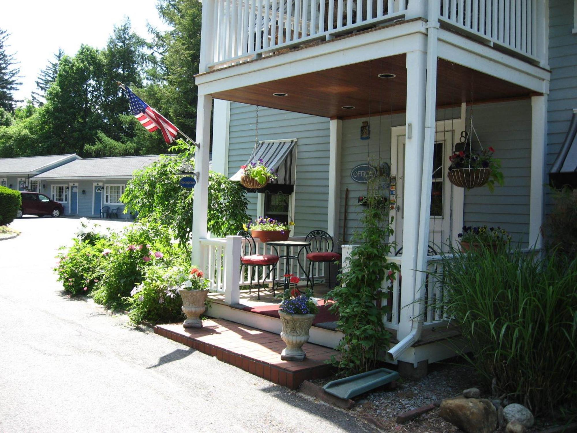 Maple Terrace Motel Williamstown Zewnętrze zdjęcie