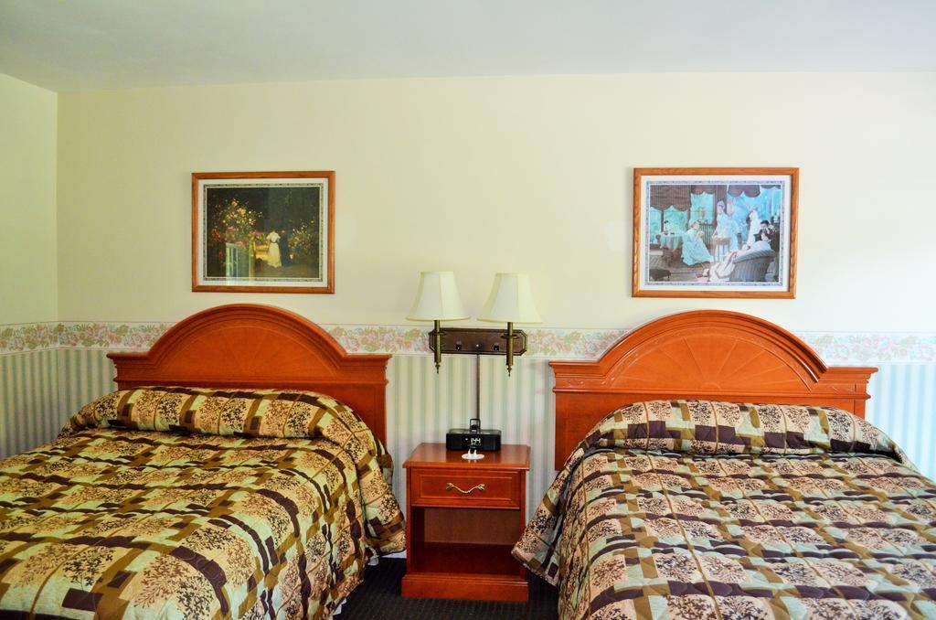 Maple Terrace Motel Williamstown Zewnętrze zdjęcie