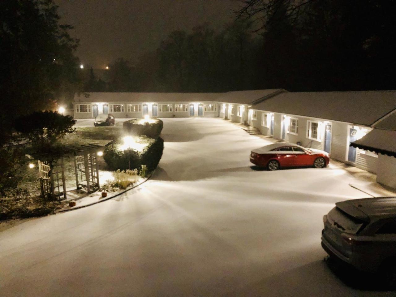 Maple Terrace Motel Williamstown Zewnętrze zdjęcie
